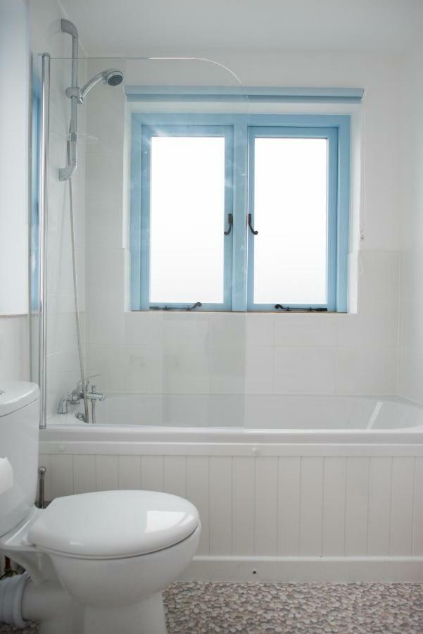 Villa Pebbles Lyme Regis Exterior foto